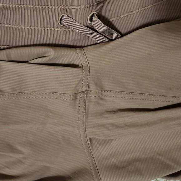 Lululemon Dance Studio Jogger Spanish Oak Size 12 - Picture 8 of 12